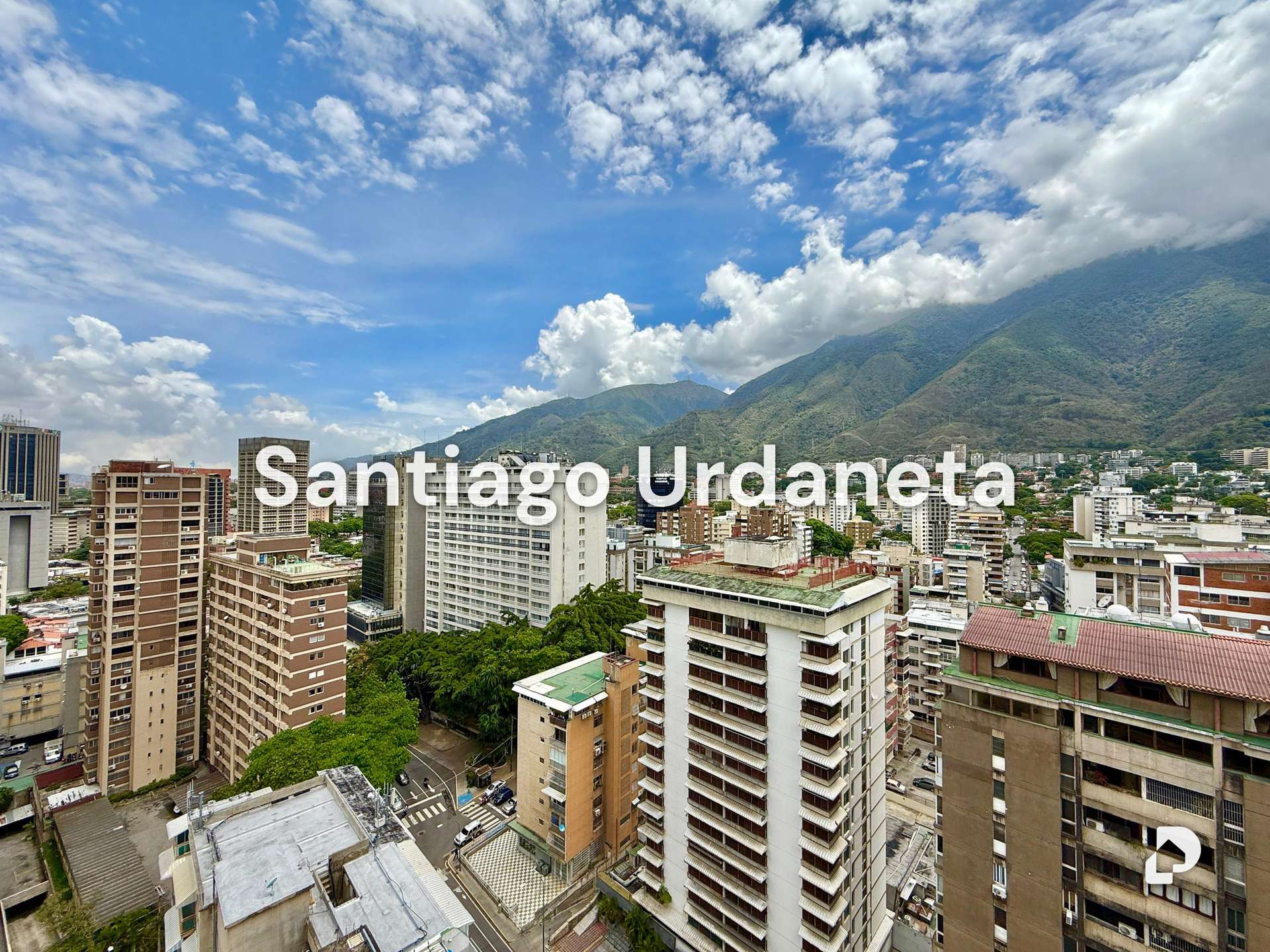 Oficina en Los Palos Grandes, Caracas – 2
