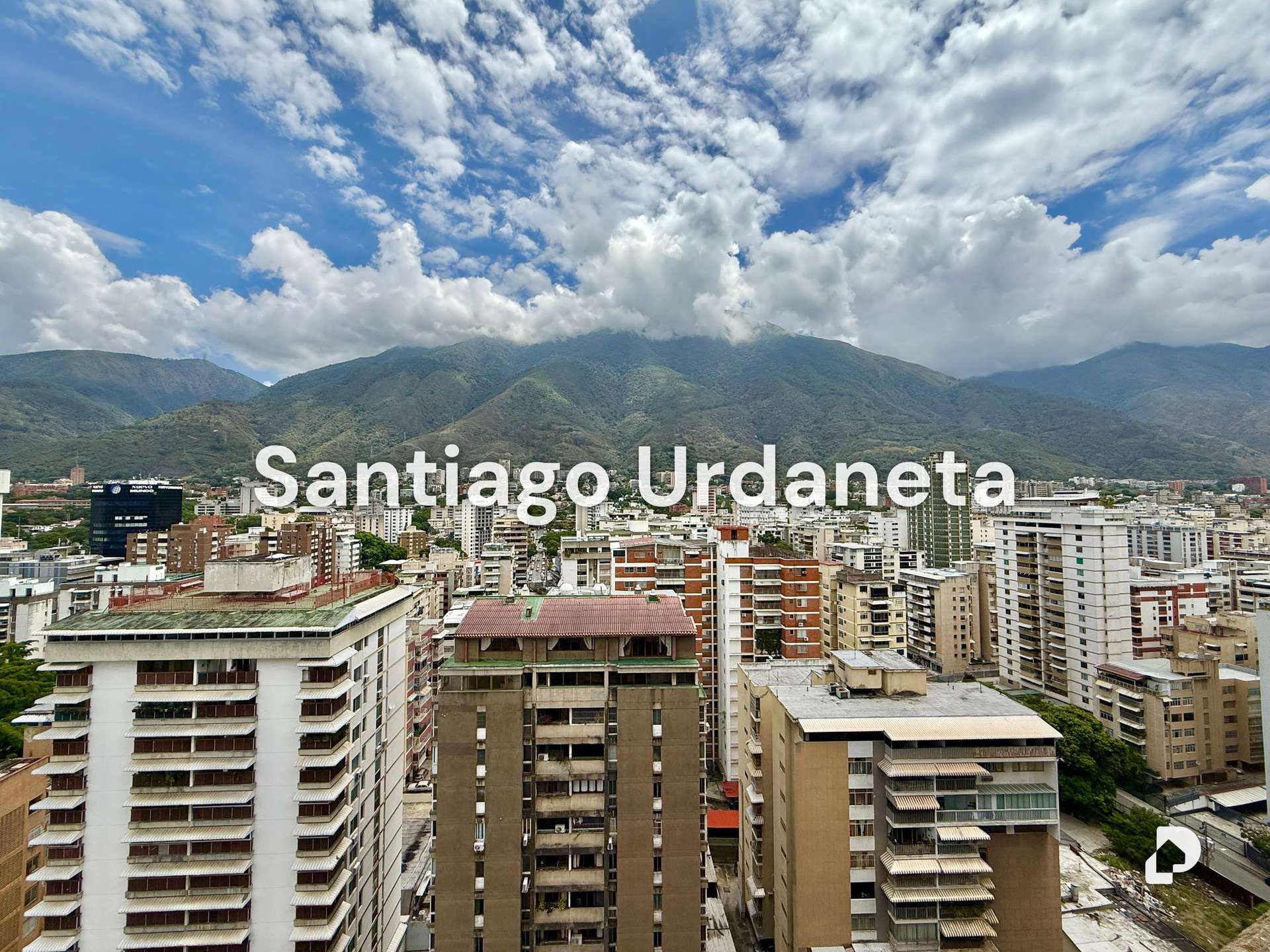 Oficina en Los Palos Grandes, Caracas – 1