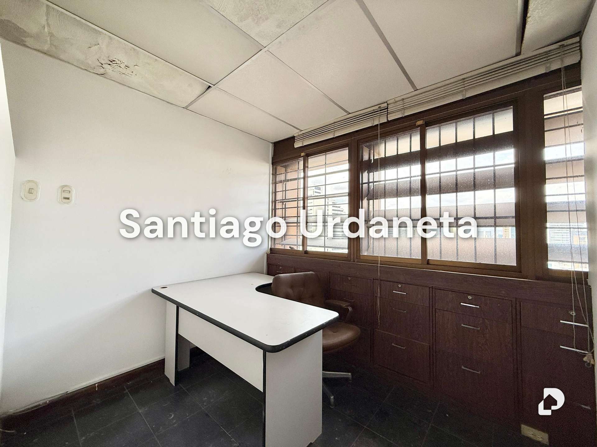 Oficina en Los Palos Grandes, Caracas – 11
