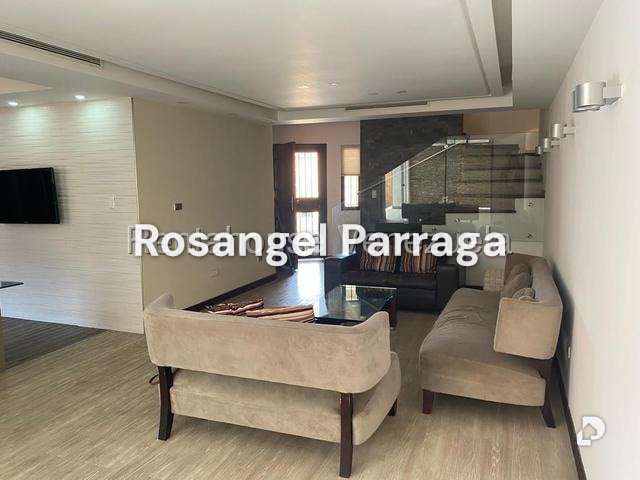 Casa en El Parral, Valencia – 2