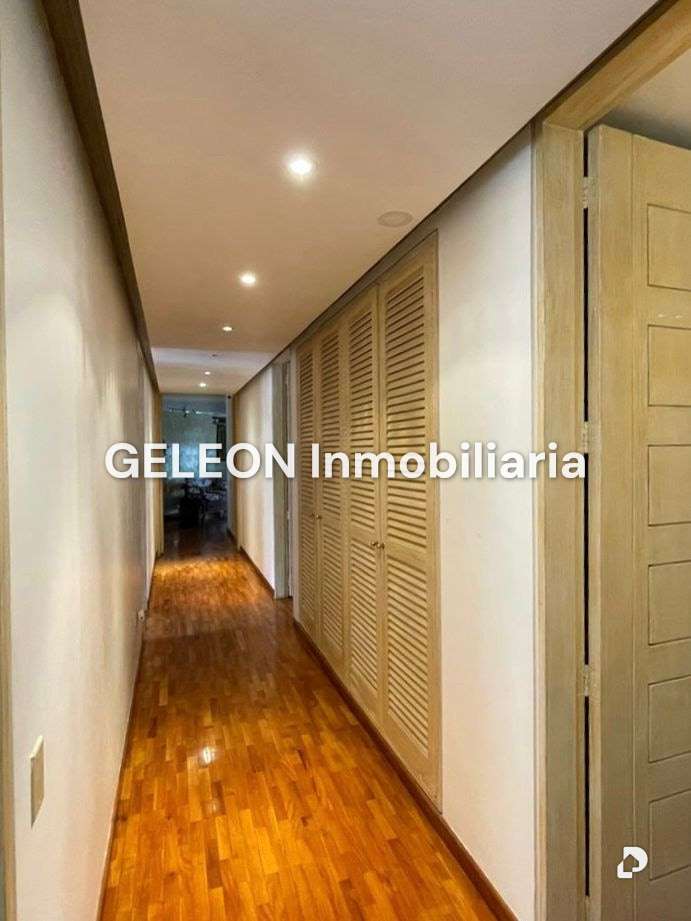 Apartamento en Los Palos Grandes, Caracas – 18