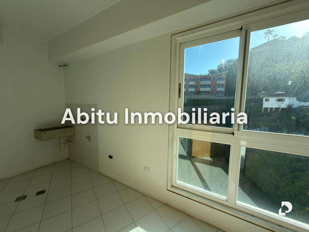 Apartment in Lomas de Las Mercedes, Caracas – 11