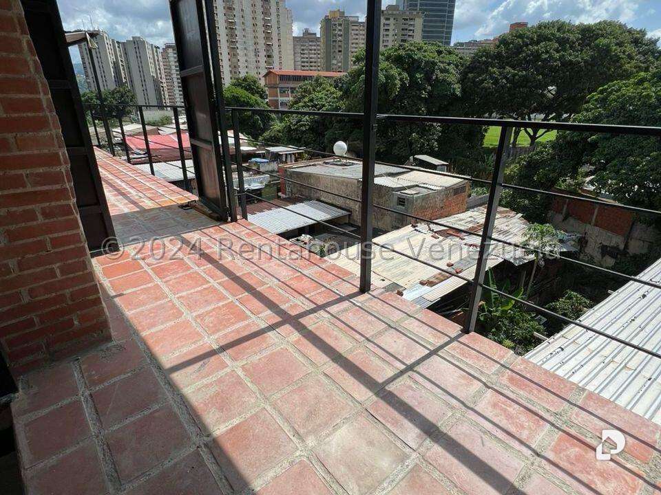 Edificio en Boleíta Sur, Caracas – 12