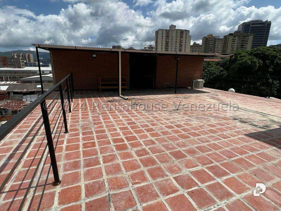 Edificio en Boleíta Sur, Caracas – 18