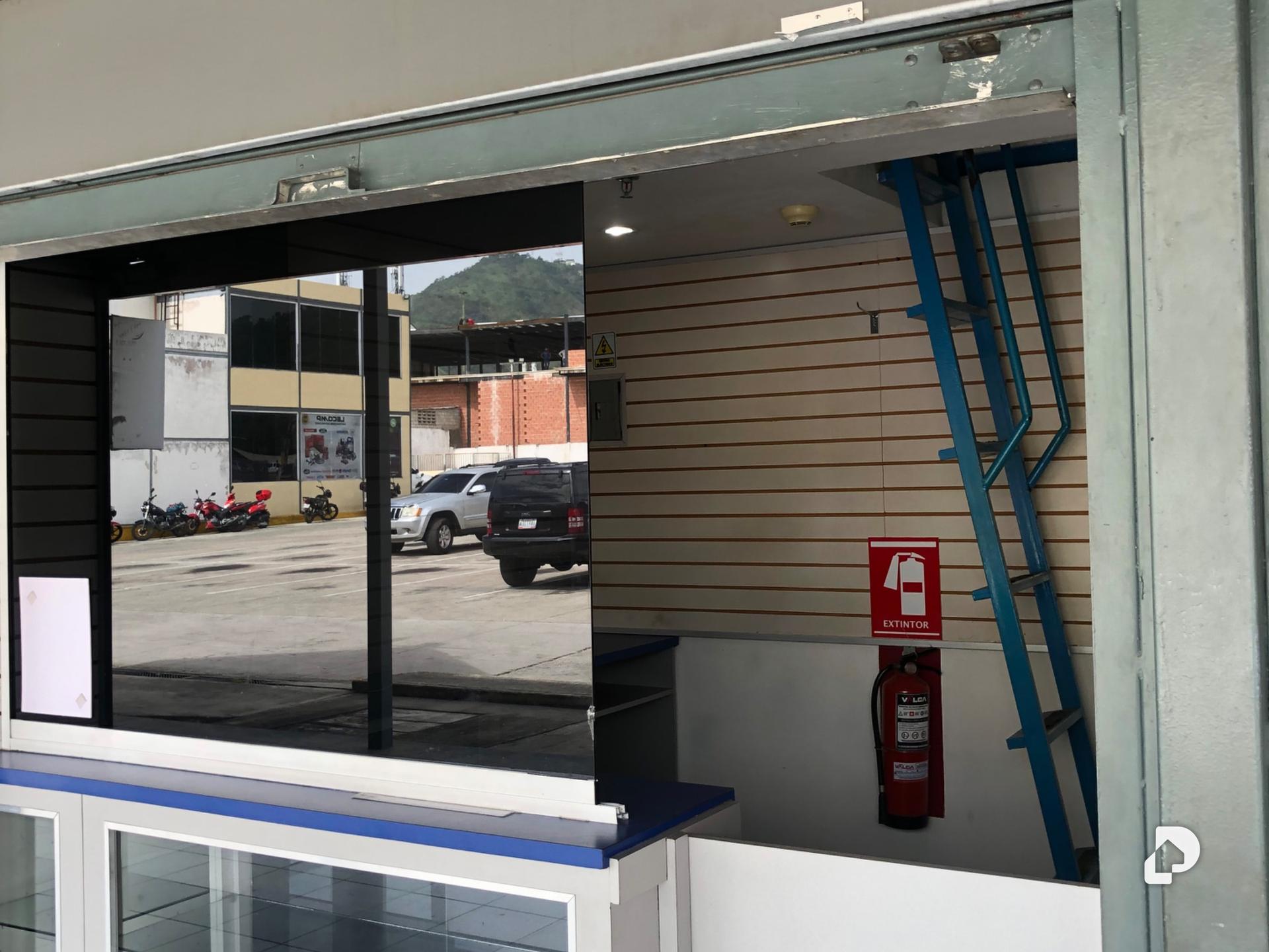 Local comercial en 2001, San Diego – 2