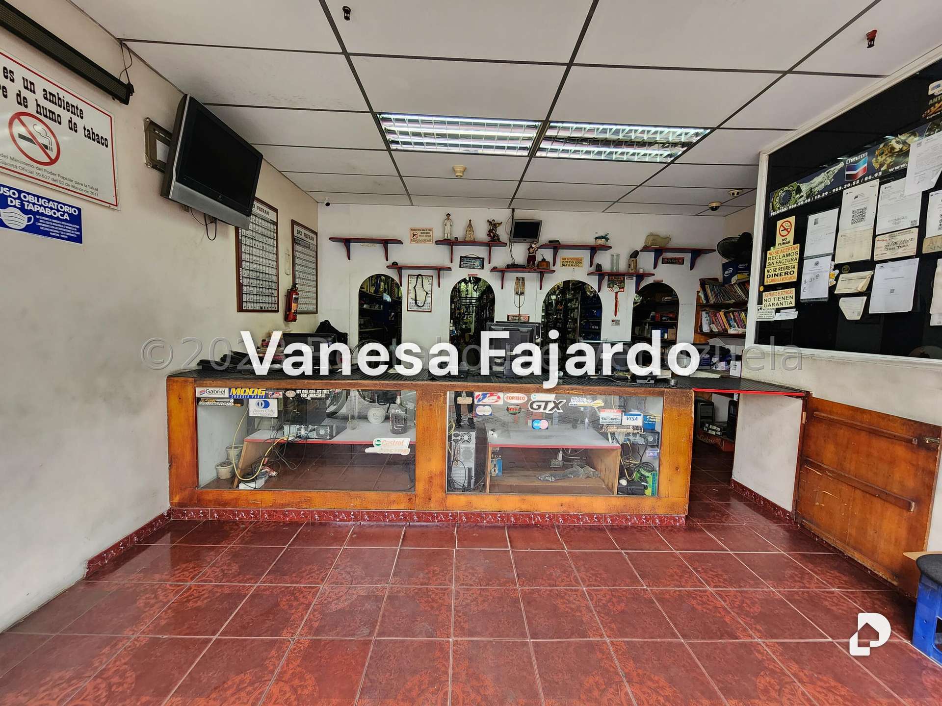 Local comercial en Bello Monte, Caracas – 3