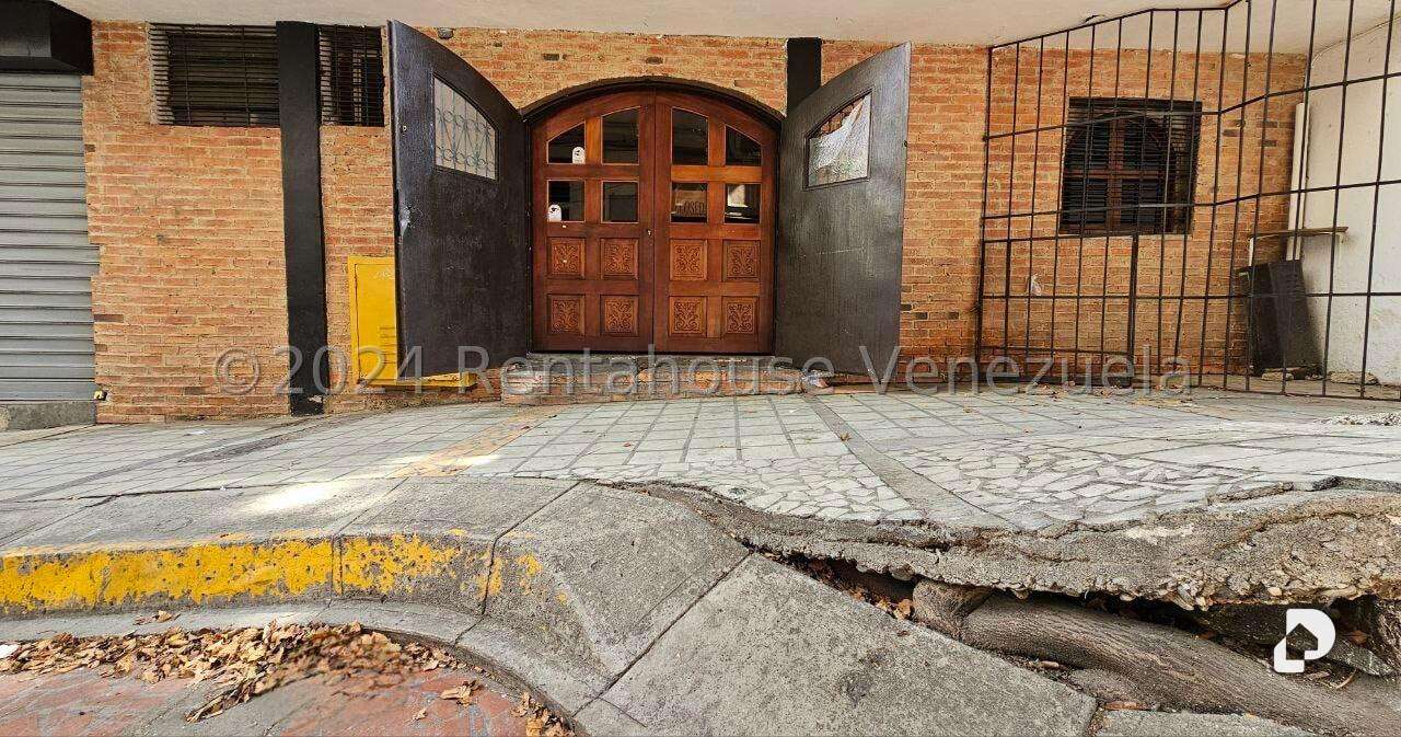 Local comercial en Parroquia La Candelaria, Caracas – 2