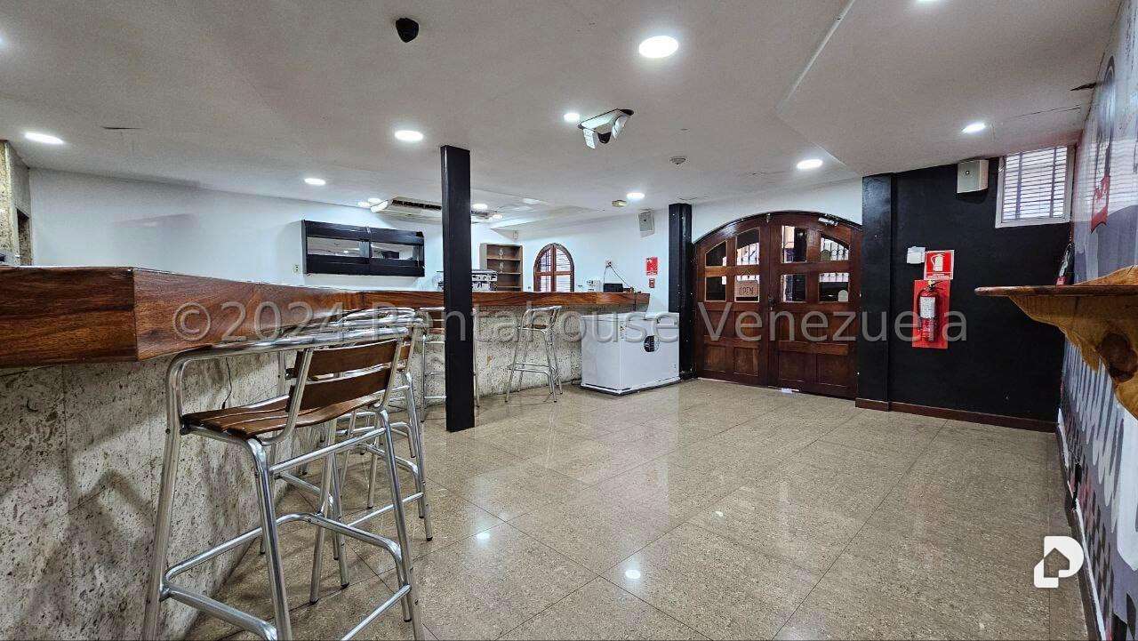 Local comercial en Parroquia La Candelaria, Caracas – 5
