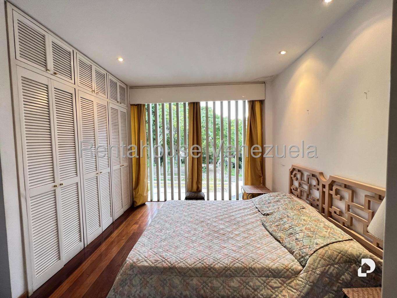 Casa en Santa Inés, Caracas – 10