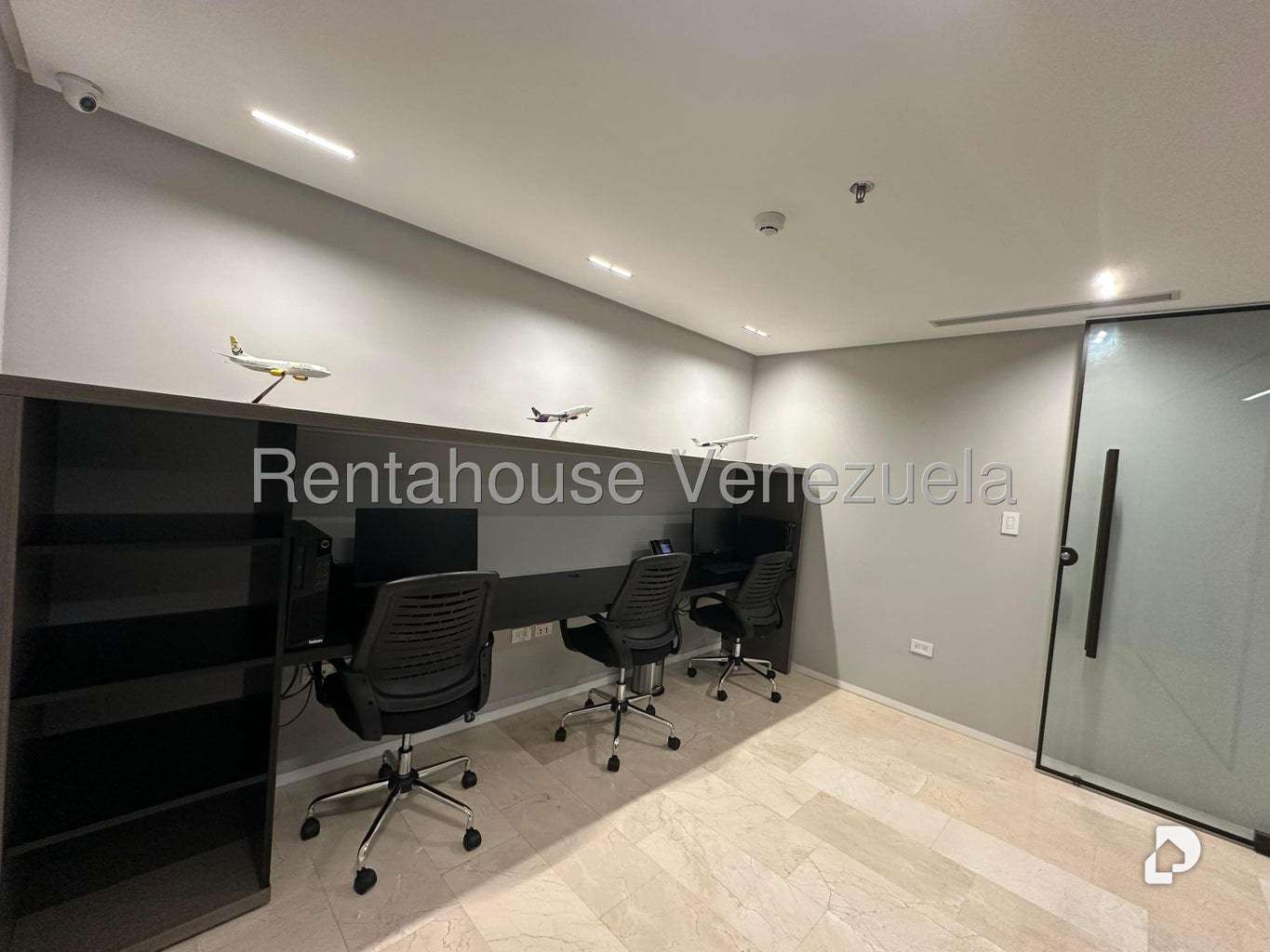 Oficina en Las Mercedes, Caracas – 19