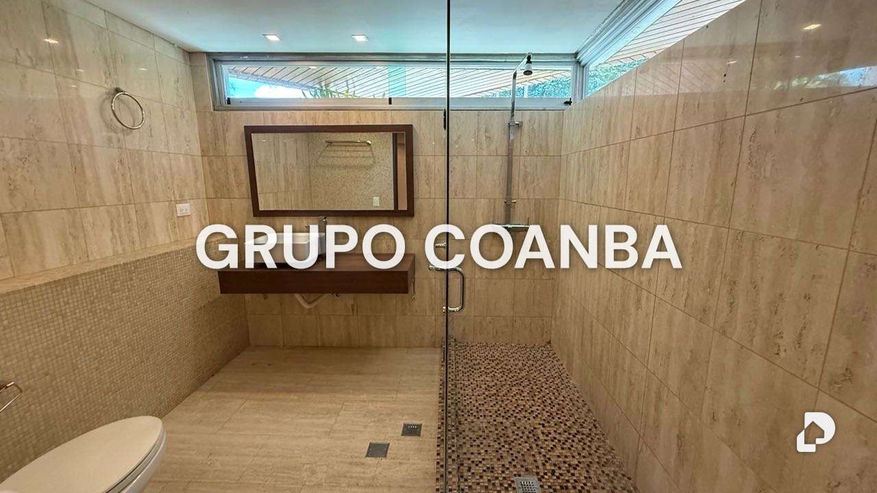 Casa en Los Palos Grandes, Caracas – 12