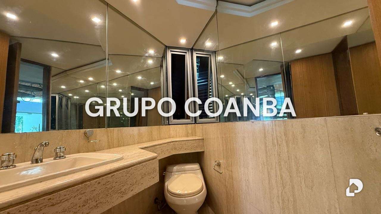Casa en Los Palos Grandes, Caracas – 11