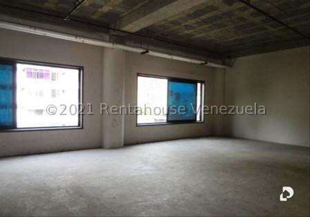 Edificio en Sabana Grande, Caracas – 12