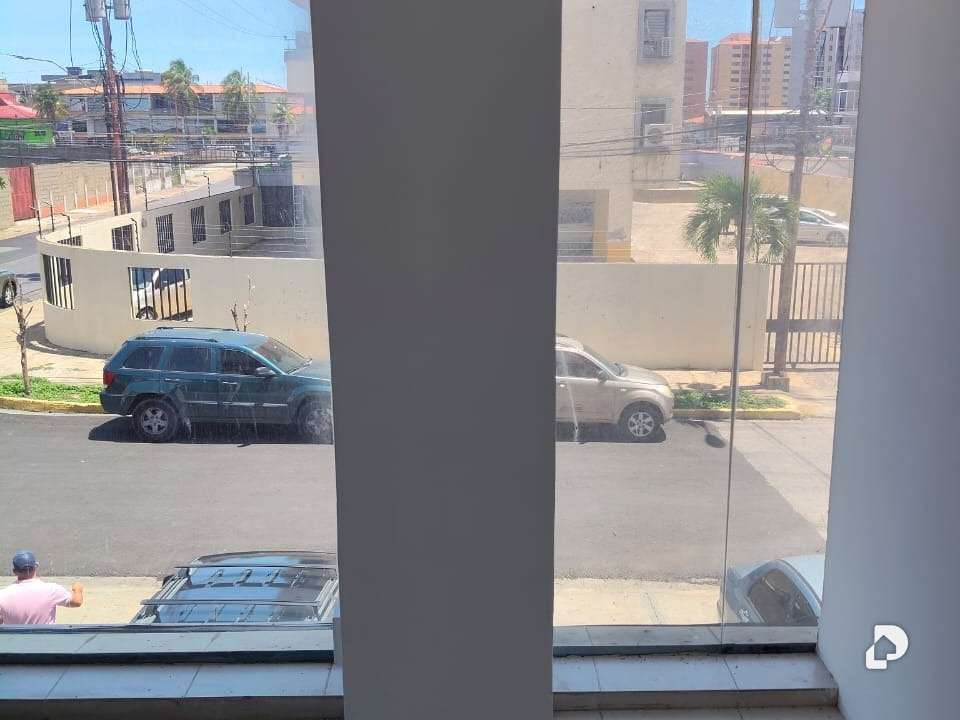 Office in Urbanización El Penonal, Lechería – 20