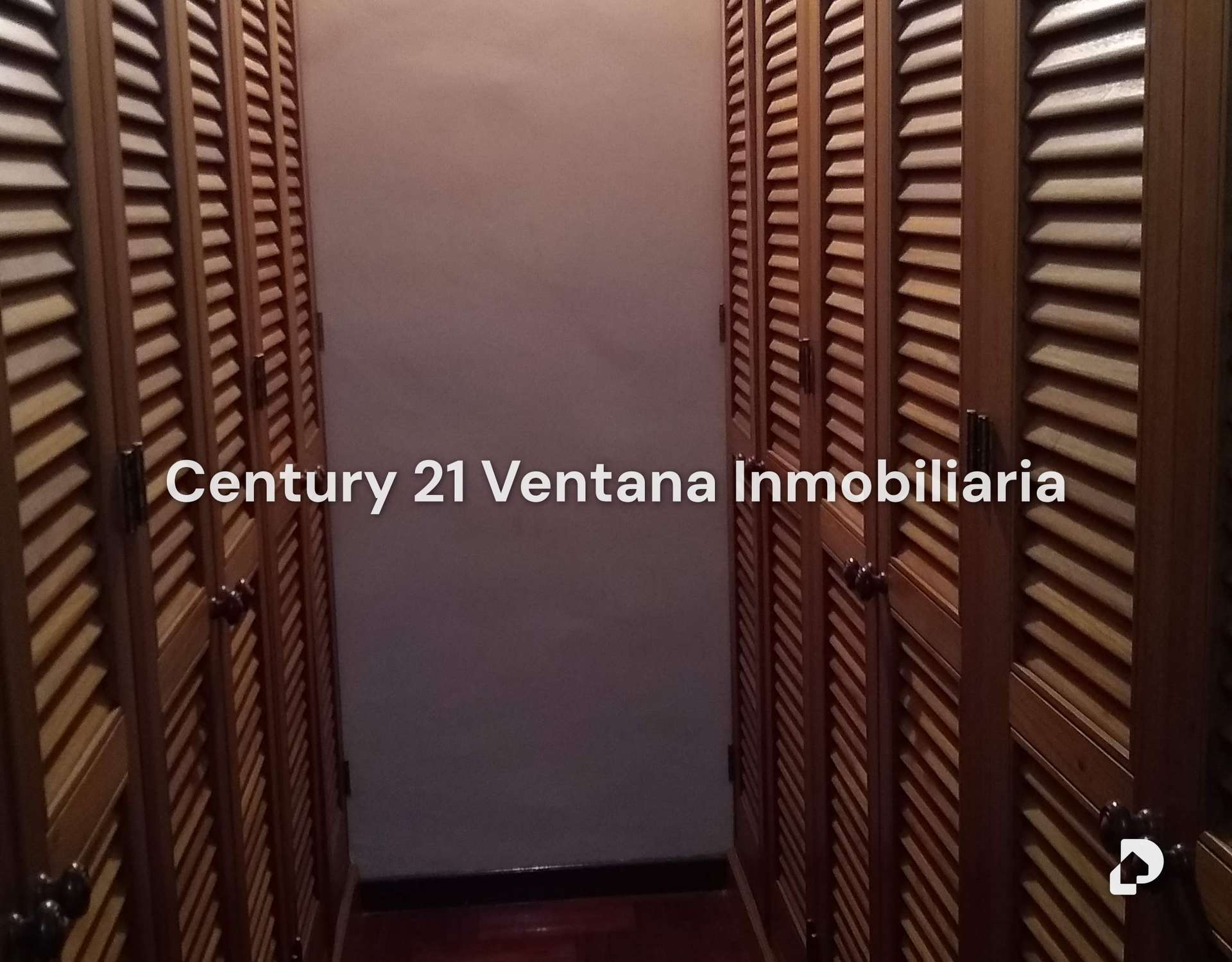 Casa en Santa Cecilia, Caracas – 24