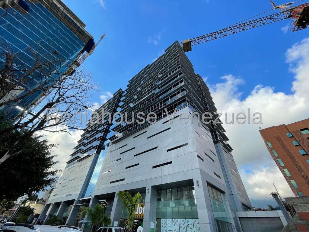 Oficina en Las Mercedes, Caracas - 1