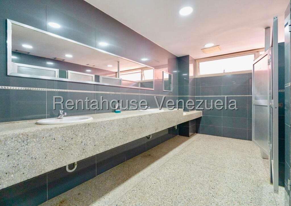Edificio en Los Ruices, Caracas