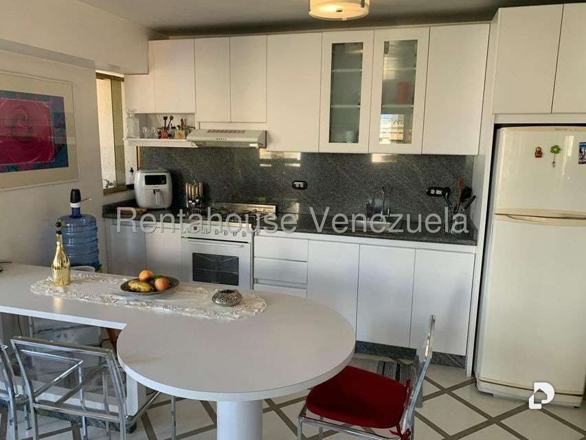 Apartamento en Los Palos Grandes, Caracas – 6