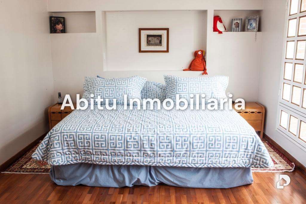 Casa en Urb. Miranda, Caracas – 15