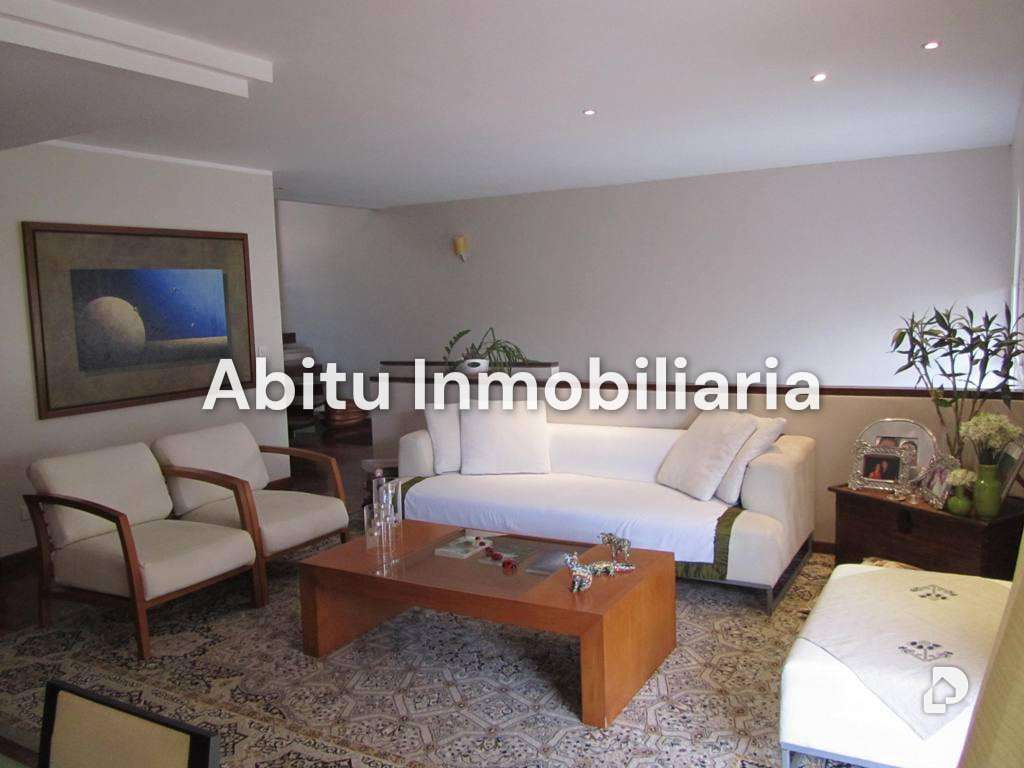 Casa en Urb. Miranda, Caracas – 9