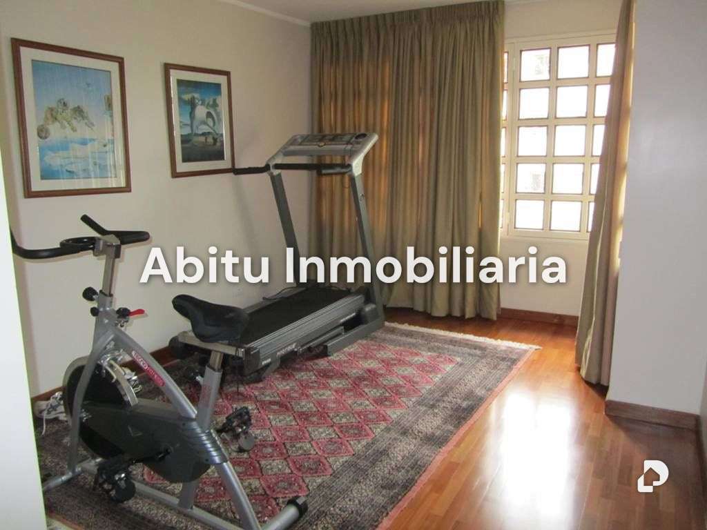 Casa en Urb. Miranda, Caracas – 23