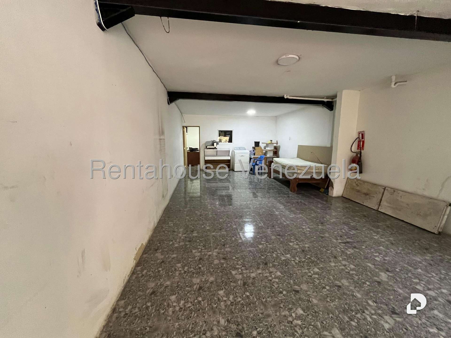 Local comercial en Catia, Caracas – 21