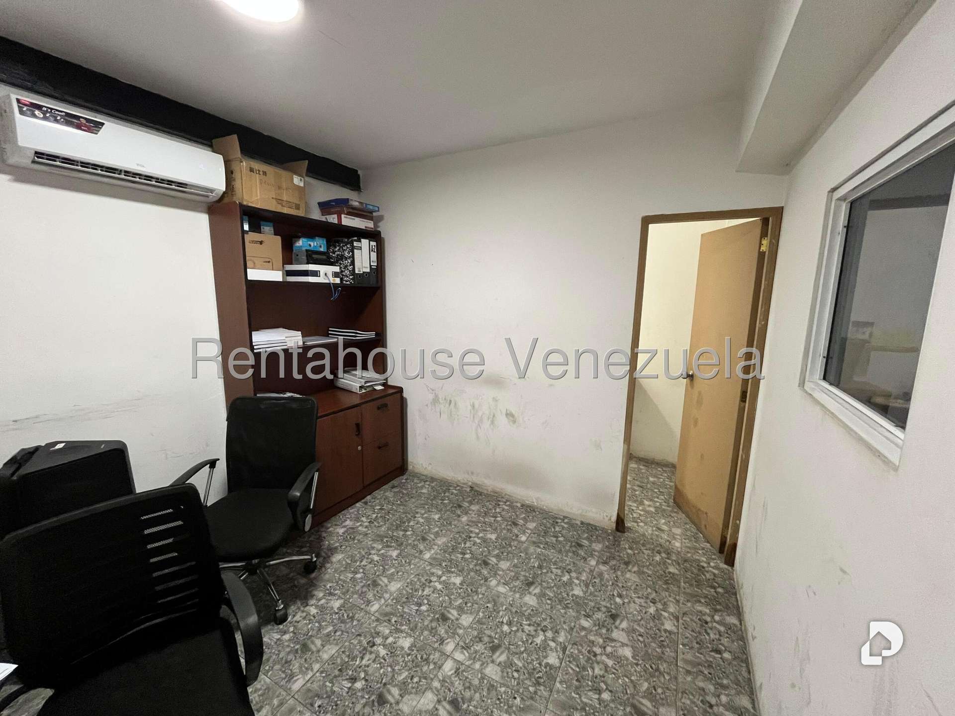 Local comercial en Catia, Caracas – 22