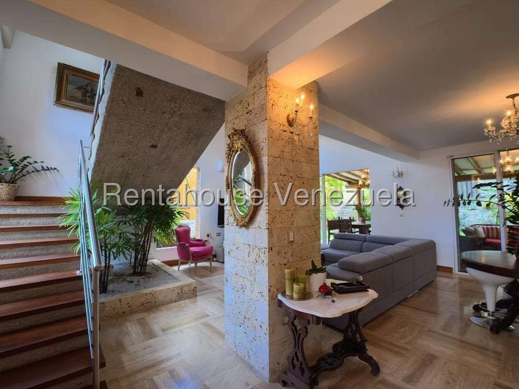Casa en La Lagunita Country Club, Caracas