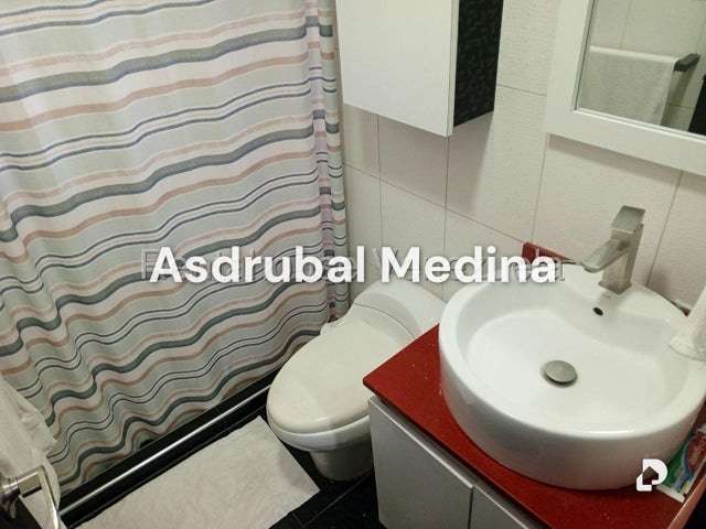 Apartamento en Urbanización Colinas de Los Chaguaramos, Caracas – 8