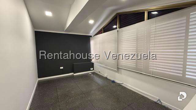 Oficina en Las Mercedes, Caracas – 4