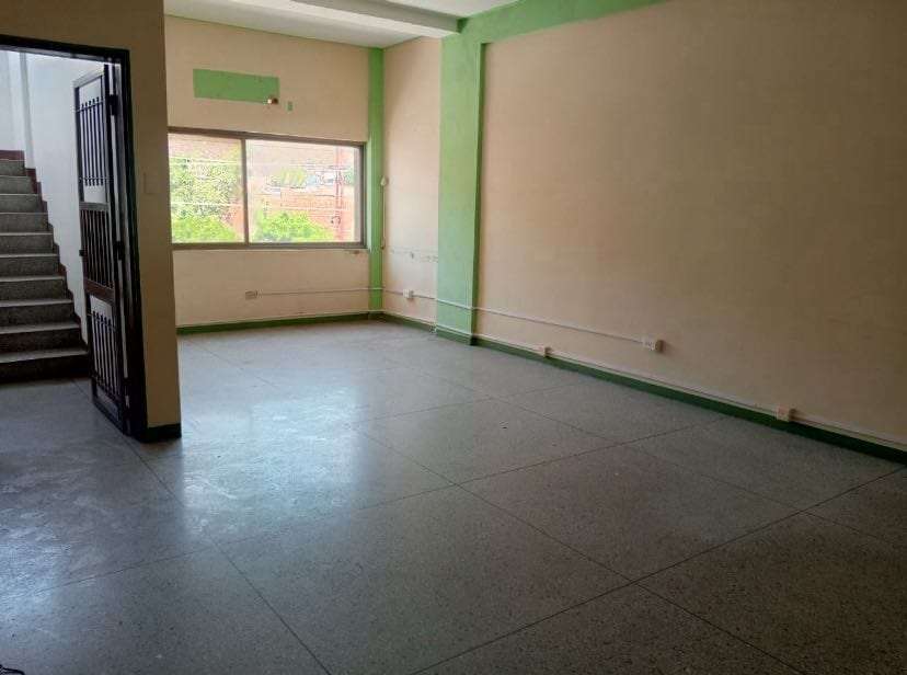 Local comercial en Industrial Castillito, Valencia - 1