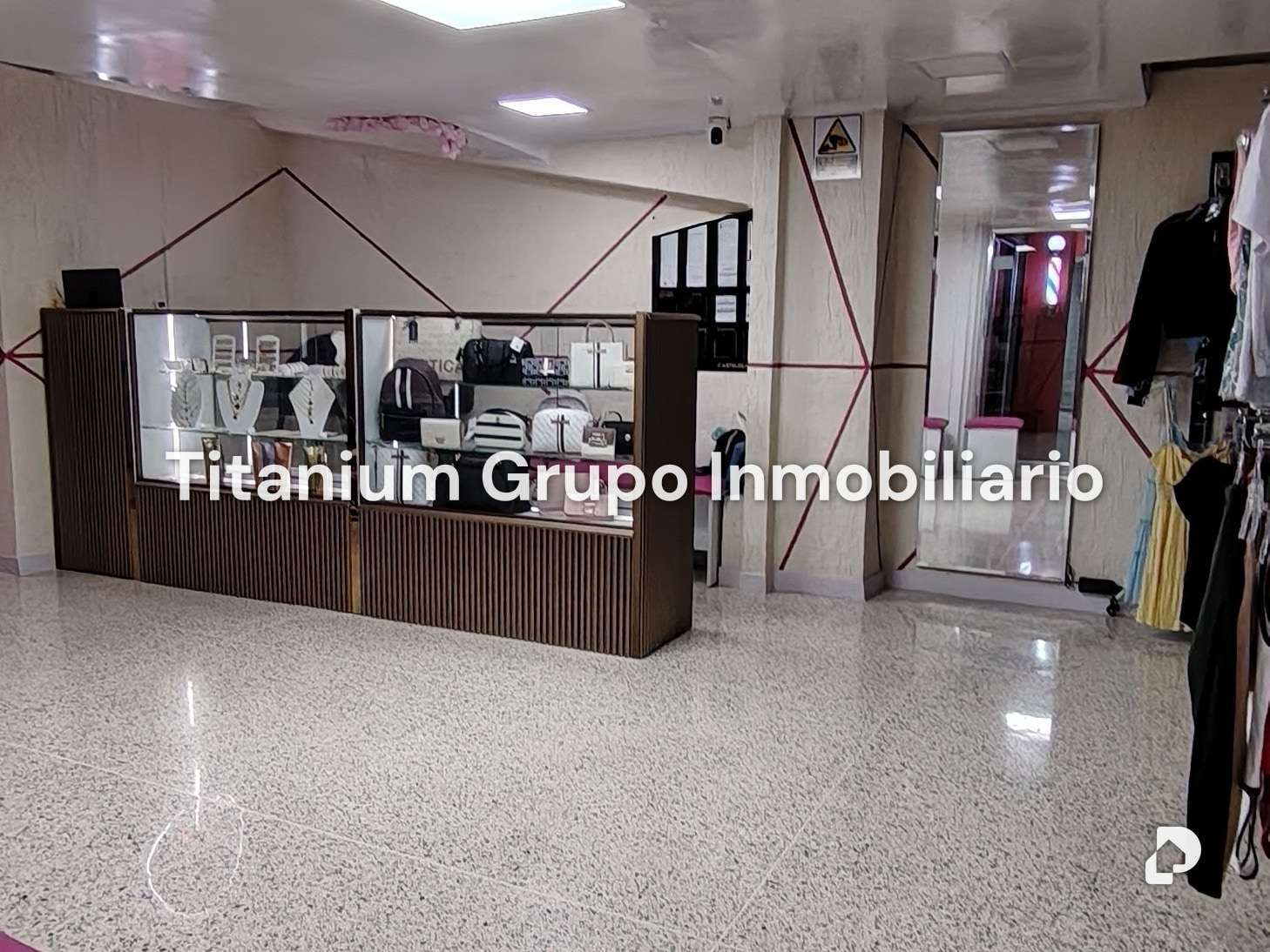 Local comercial en Las Quintas III, Naguanagua – 2