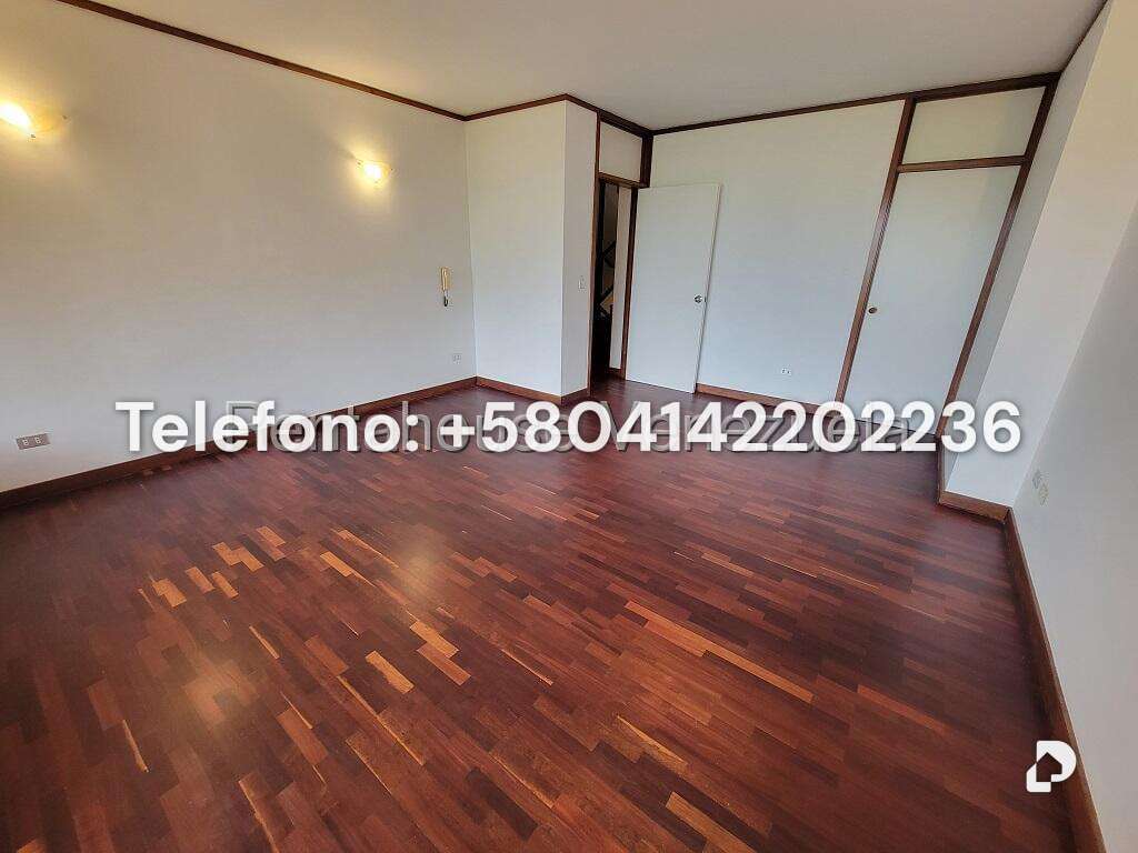 Casa en Colinas del Tamanaco, Caracas – 19