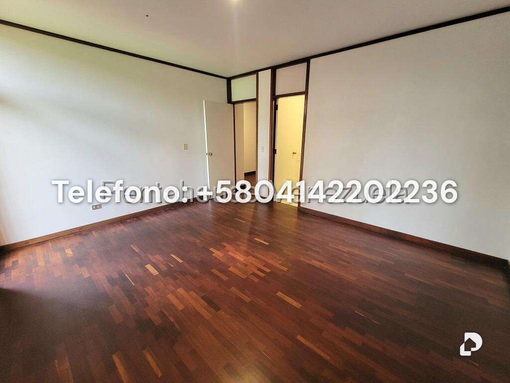 Casa en Colinas del Tamanaco, Caracas – 24