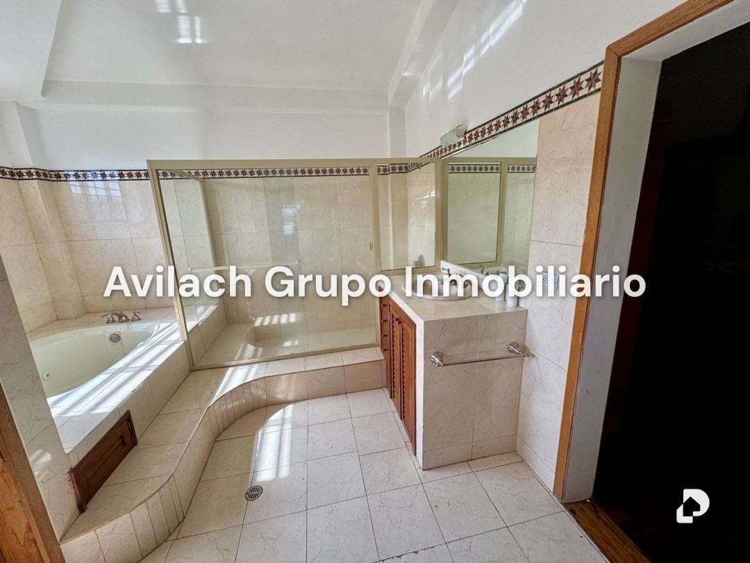 Casa en Monte Elena, Caracas – 12