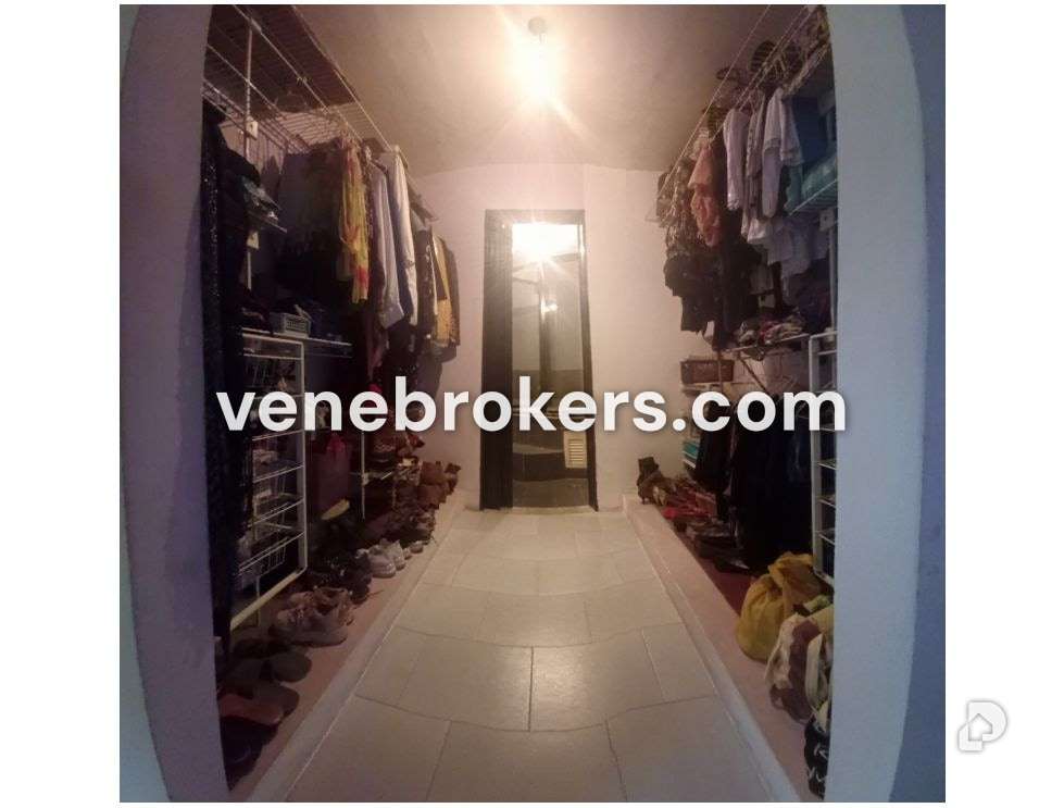 Casa en La Boyera, Caracas – 18