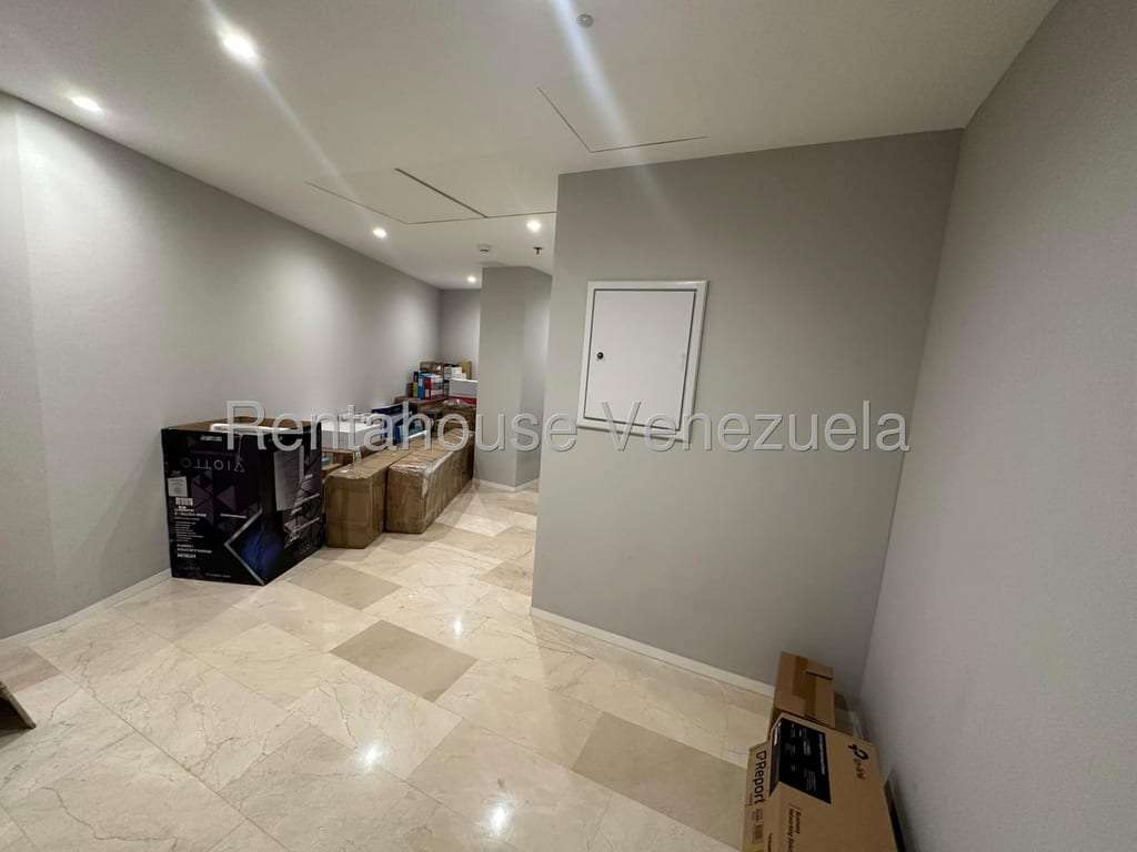 Oficina en Las Mercedes, Caracas