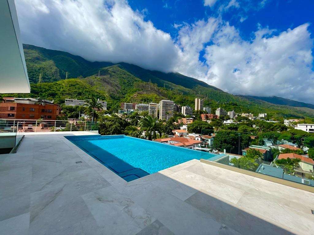 Apartamento en Altamira, Caracas - 1