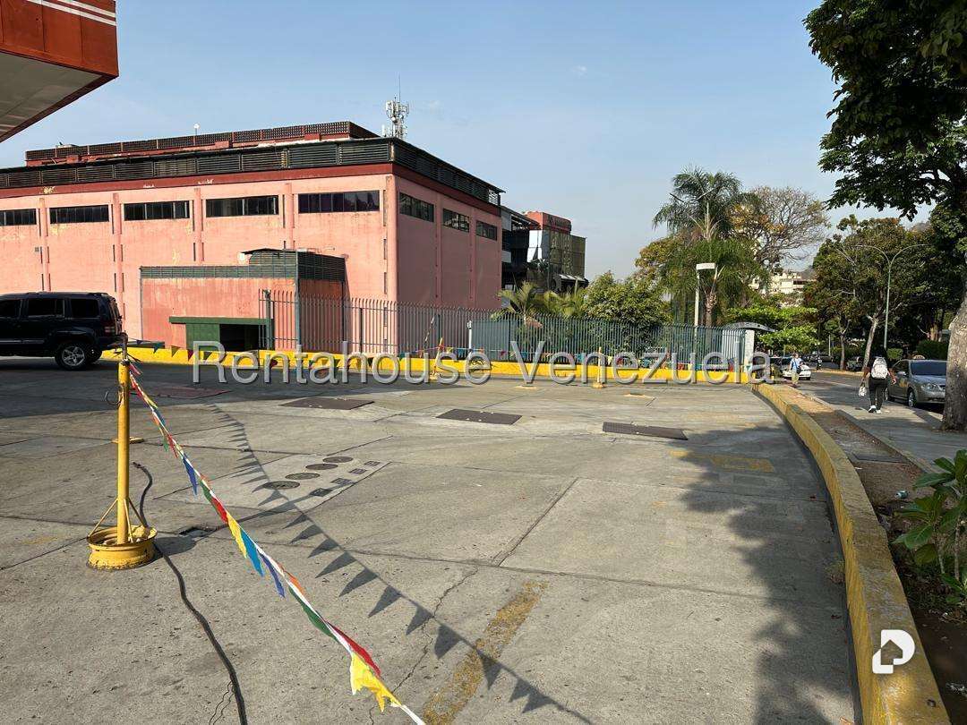 Local comercial en Terrazas del Ávila, Caracas – 29