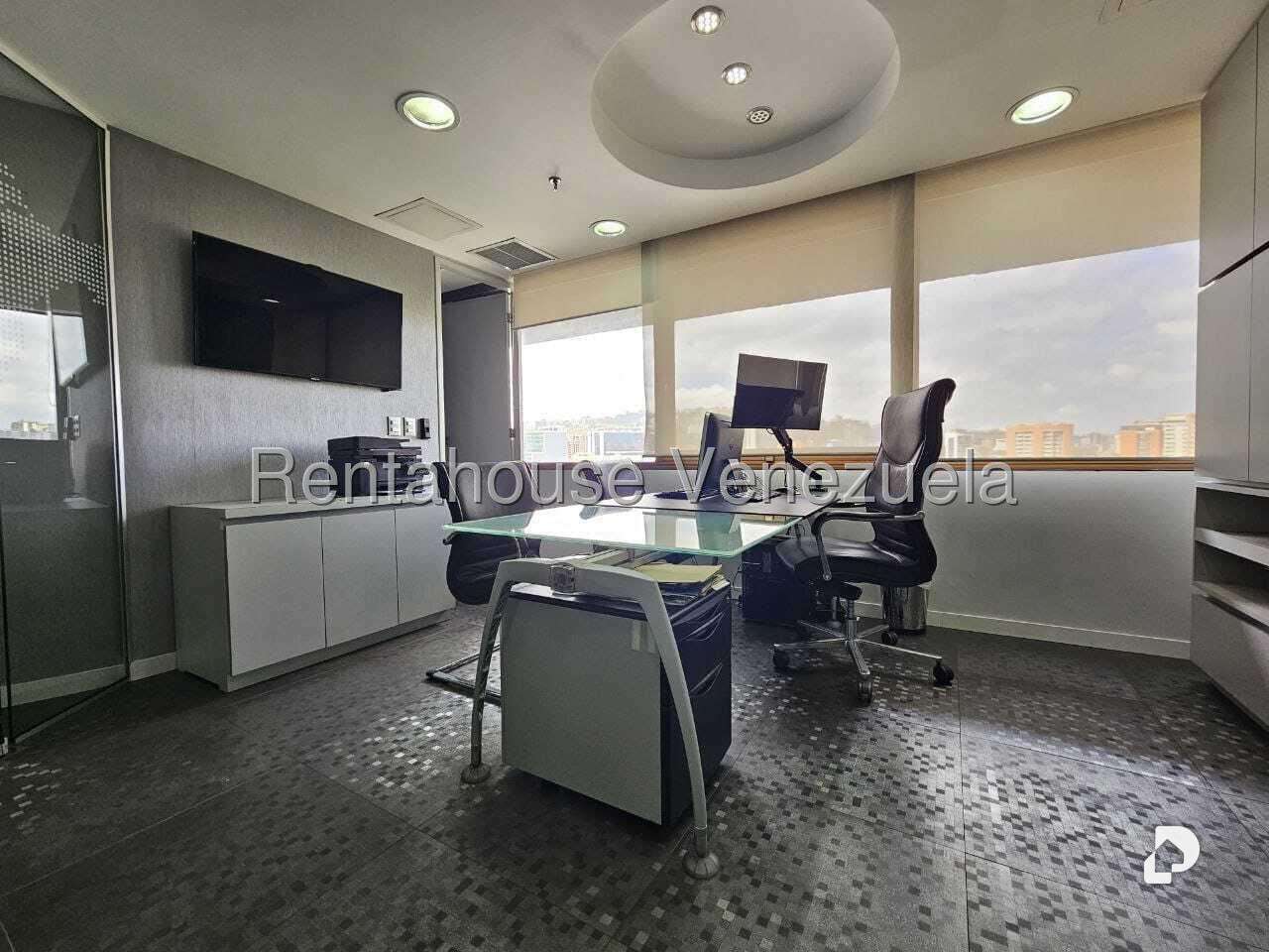 Office in Chuao, Caracas – 15