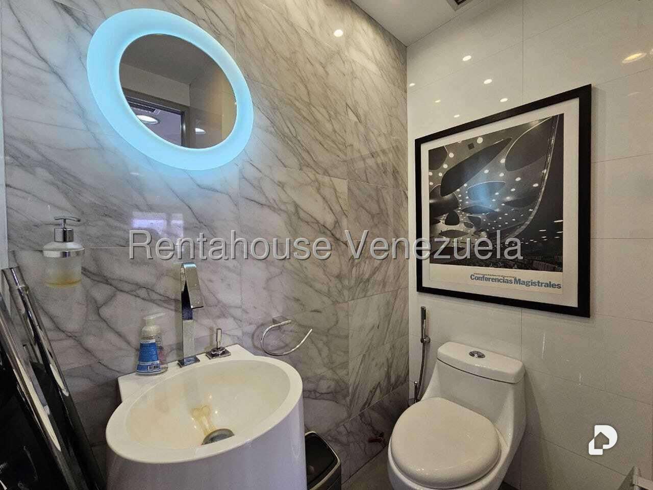 Office in Chuao, Caracas – 25