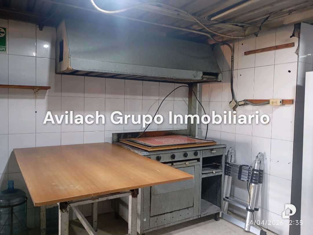 Local comercial en Valencia – 18