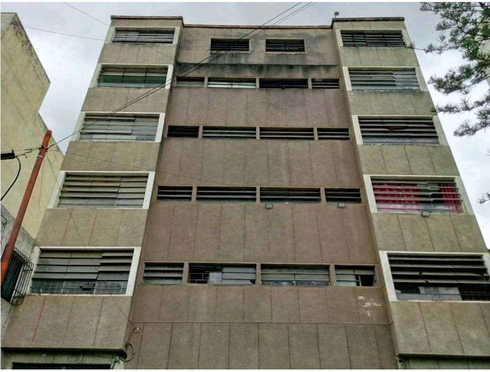 Edificio en San Martín, Caracas - 1
