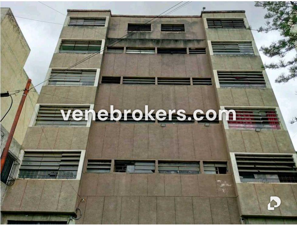 Edificio en San Martín, Caracas – 1