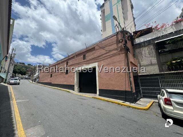 Galpón en San Martín, Caracas – 1