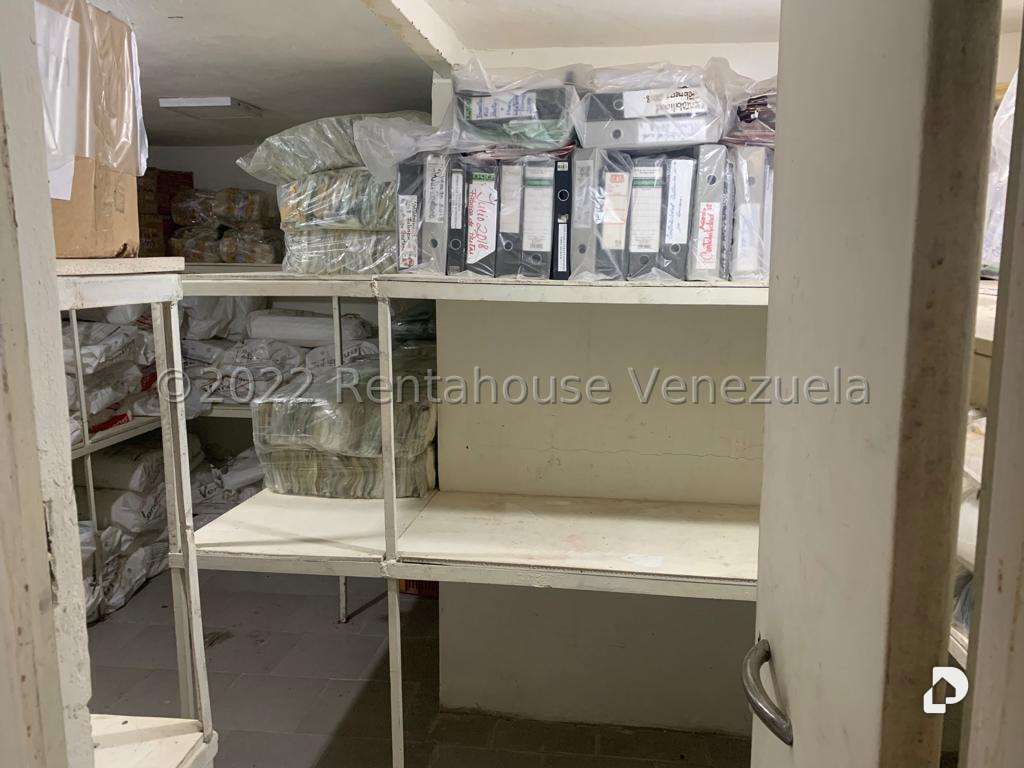 Edificio en Los Rosales, Caracas – 19