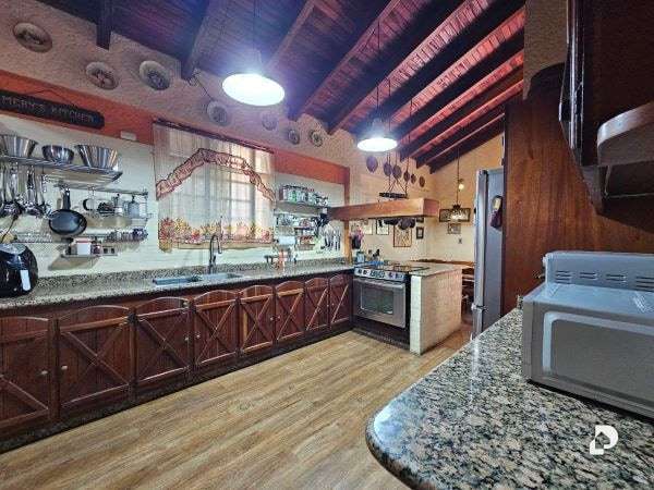Casa en La Lagunita, Caracas – 11