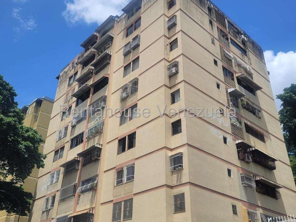 Apartment in El Marqués, Caracas - 1