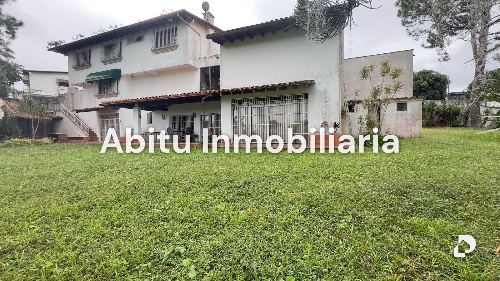 House in La Lagunita, Caracas – 2