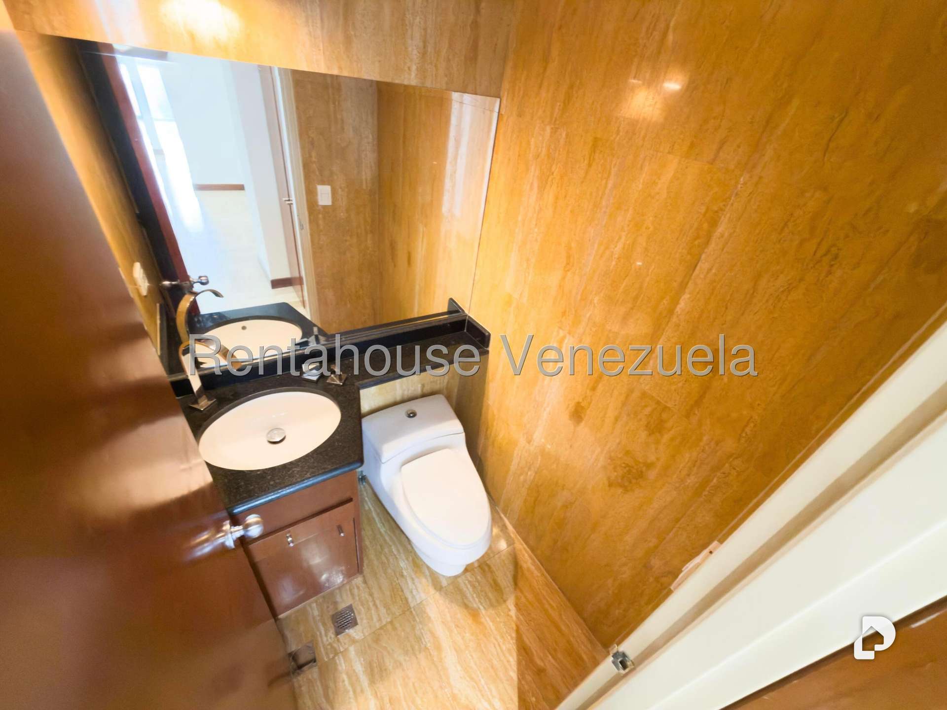 Apartamento en Lomas de Las Mercedes, Caracas – 26